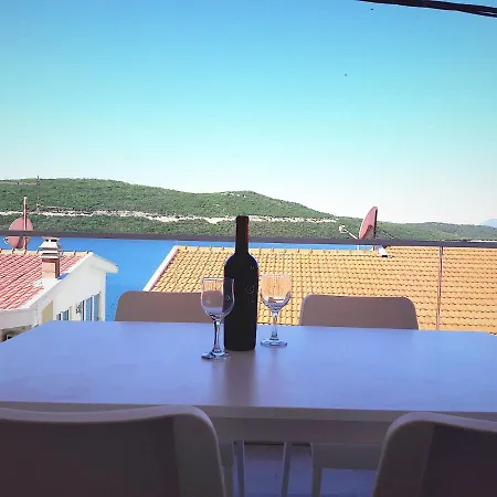 Apartment Bolero - *