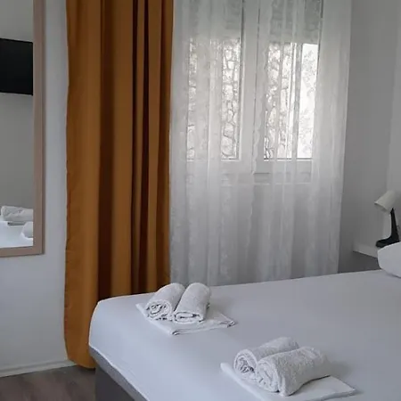 Apartment Bolero - *