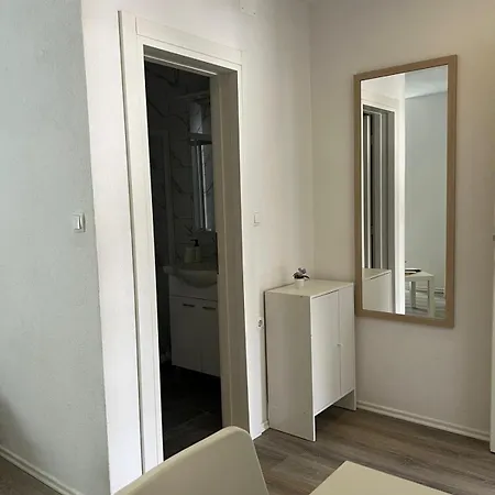 Apartment Bolero - *