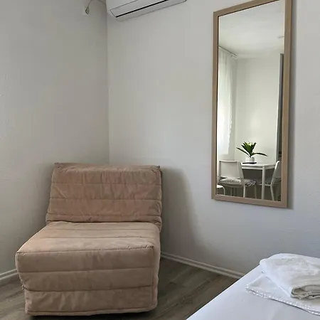 Apartment Bolero -